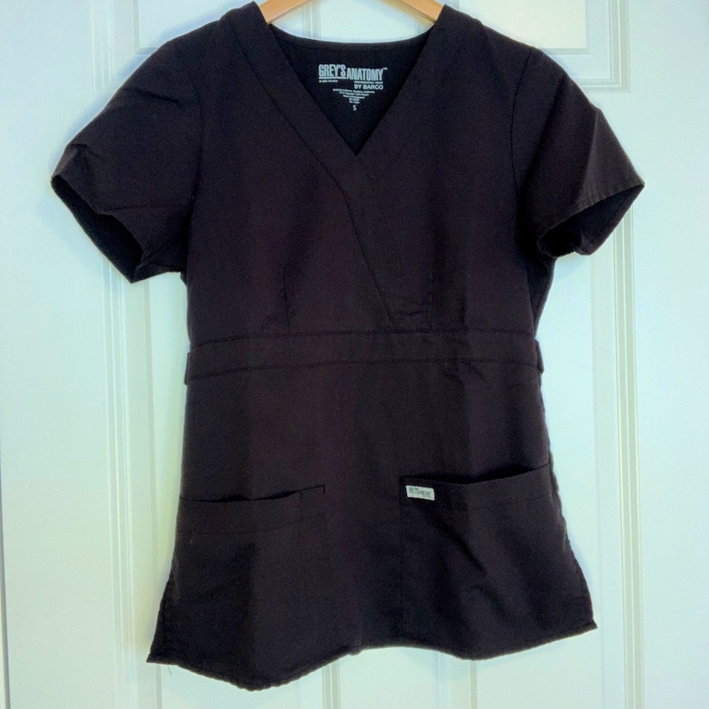 Grey’s Anatomy by Barco, Vneck Scrub Top, Short Sleeves, Front Pockets, Size S